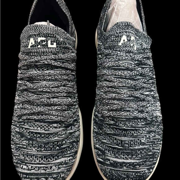NIB APL MEN'S TECHLOOM WAVE
Size 9.5
BLACK/PRISTINE/MELANGE - Picture 1 of 12